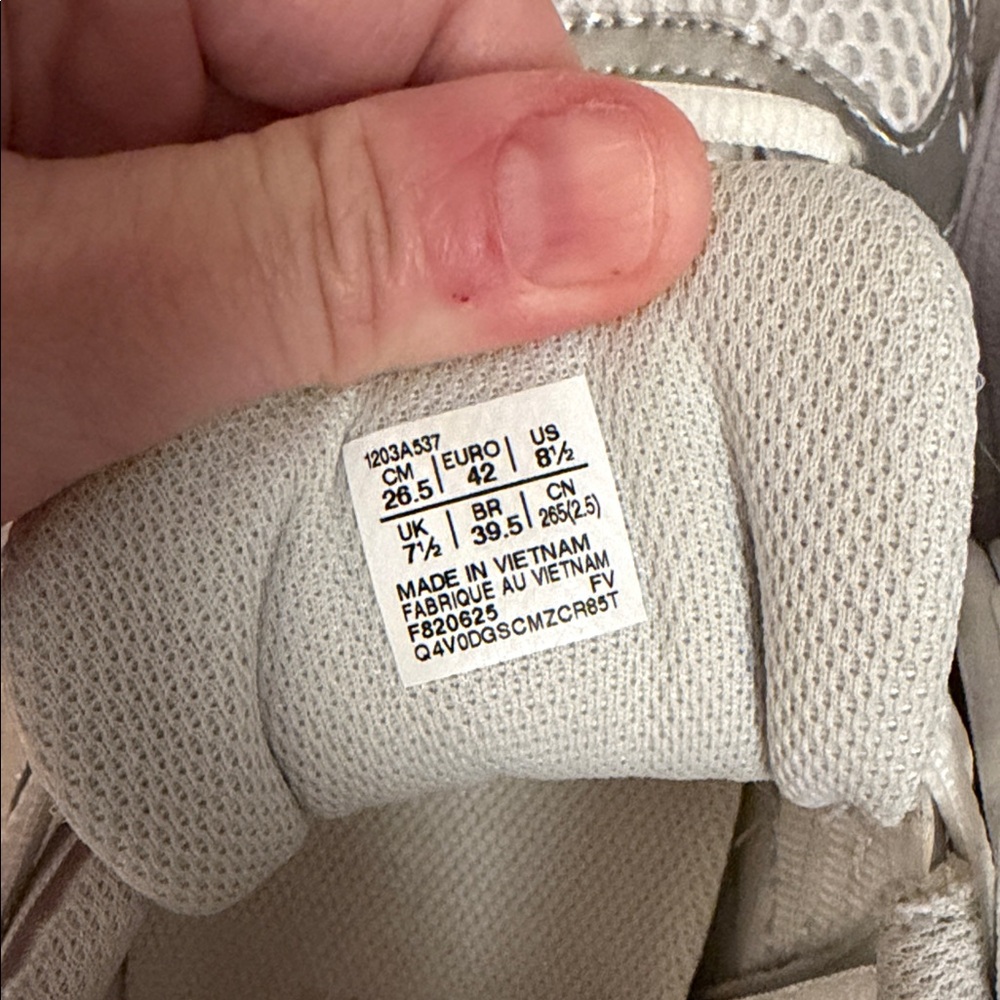 Adidas Gel Kayano 14, women’s 10 - Picture 4 of 5